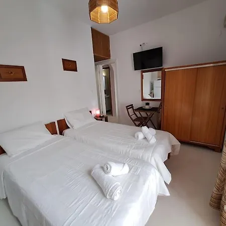Aphrodite Apartment *